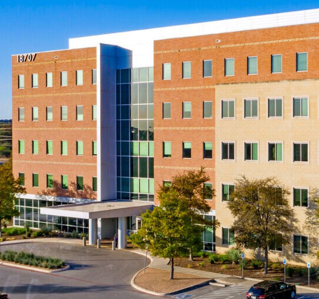 Northeast Orthopaedics & Sports Medicine - Hardy Oak