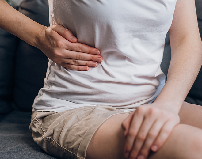 Persona con dolor abdominal