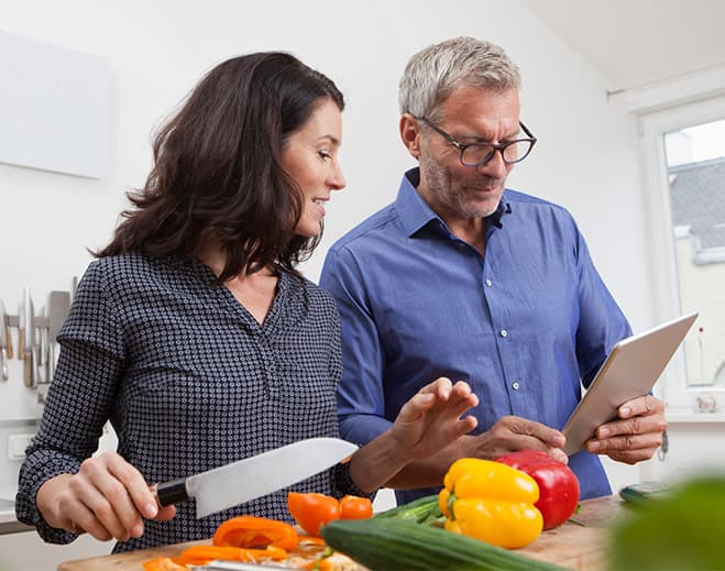 Personas planificando comidas saludables